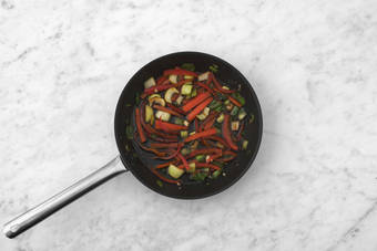 Teriyakigemüse braten