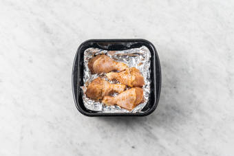 Bake the chicken drumsticks 