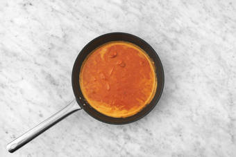 Cook the chicken & korma sauce