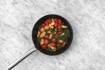 Aggiungere i fagiolini 