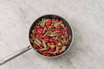 Gnocchipfanne vollenden