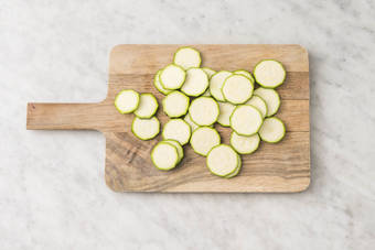 Zucchini zubereiten