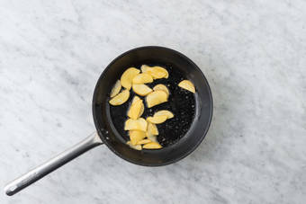 Cook apples and chicken