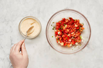 MAKE SALSA & CREMA