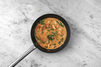 Make the creamy sauce 