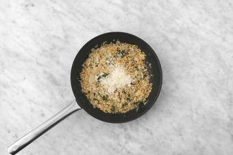 Mantecare il couscous