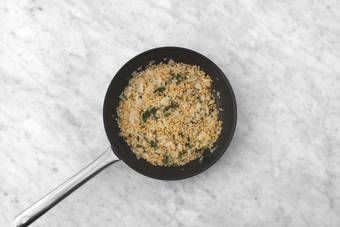 Aggiungere le erbette