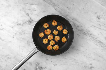 La sauteuse prend le relais