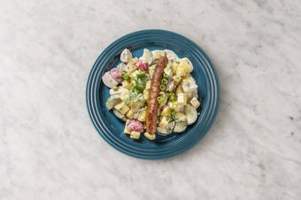 Würstchen braten & anrichten