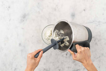 Für die Kräutercreme