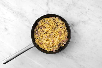 Lag carbonara