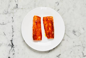 MAKE RUB & SEASON FISH