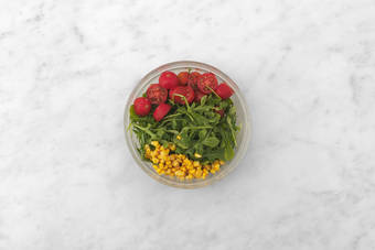 Assemblare l'insalata