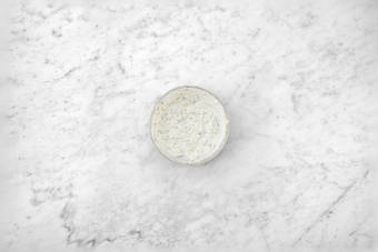 Lav tzatziki og salat