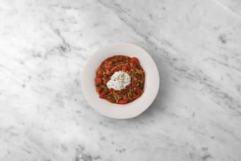 Tout le monde à table !