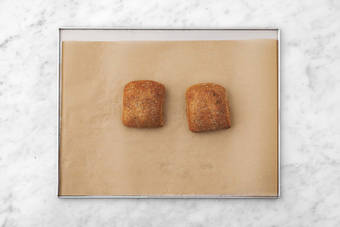 On enfourne les pains