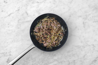 La sauteuse en action