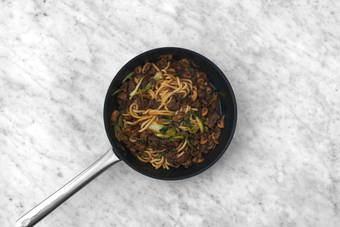 Fleisch & Gemüse braten