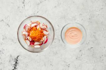 PICKLE VEGGIES & MIX SAUCE