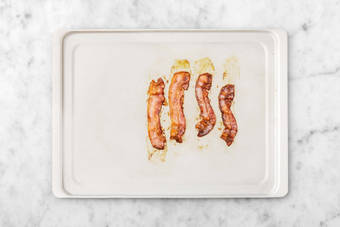 Cook bacon 