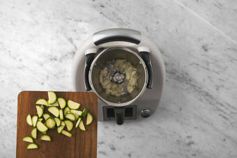 Zucchini dünsten