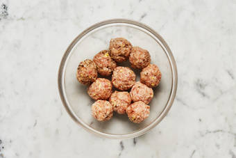 FORM MEATBALLS