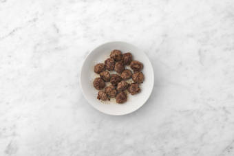 Grill Beyond Meat® kibbeh