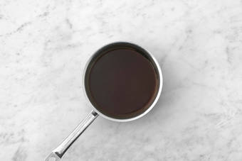 Simmer your Red Wine Jus