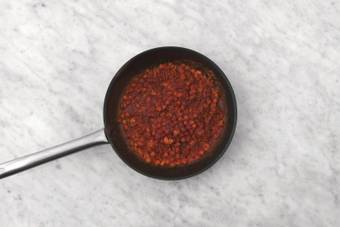 Cook the chickpeas & halloumi