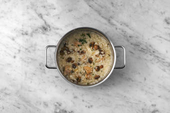 On mélange le tout !