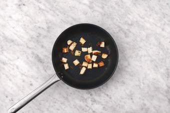 Cook the halloumi & beef