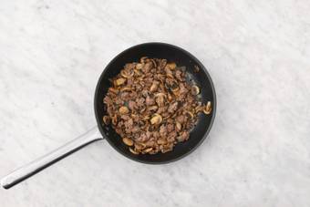 Cook the beef & bacon