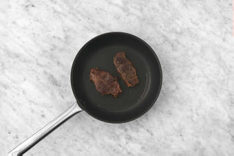 Rinderhüftsteak anbraten