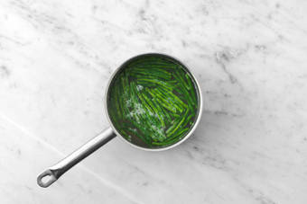 Orzo & Bohnen kochen