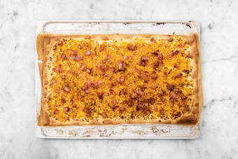 Flammkuchen vollenden