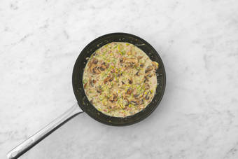 Make the creamy filling