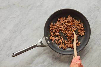 Cook Beef & Season Pitas