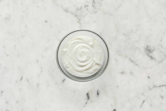 Toast Pitas & Mix Sauce