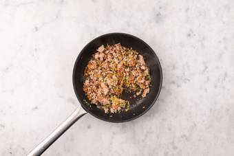 Start the pie filling