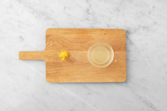 Prepara el aderezo de limón