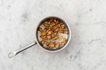 Fry and Spice the Chicken