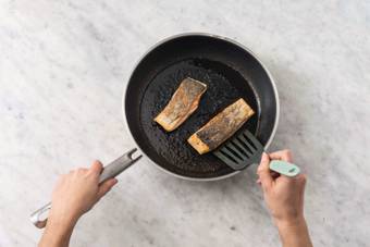 Cook the tofu & salmon