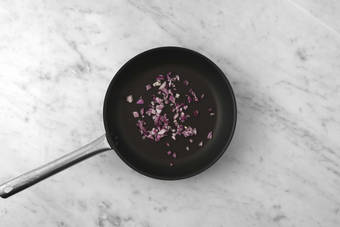 La poêle prend le relais