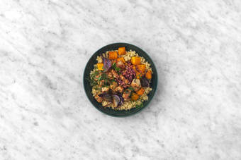 Un bowl haut en couleurs