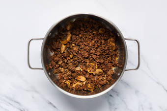 Cook beef and mushrooms