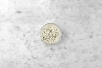 Kräutercrème zubereiten