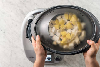 Vorgaren & Fisch vorbereiten