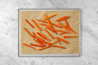 Karotten backen