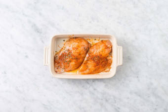 Rôtir le poulet et les légumes