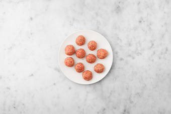 Förbered köttbullar